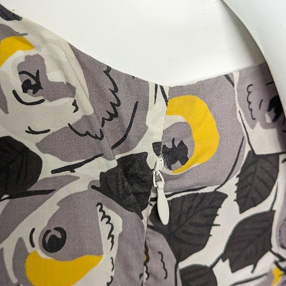 Boden Retro Rose Cotton Fit & Flare Dress in Gray & Yellow | 10R - Picture 6 of 10